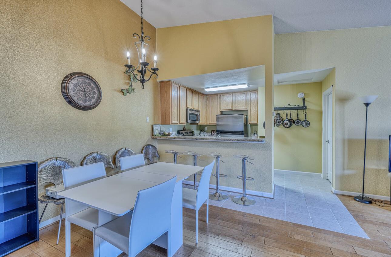 Detail Gallery Image 8 of 22 For 409 Tyler Pl #L,  Salinas,  CA 93906 - 2 Beds | 2 Baths