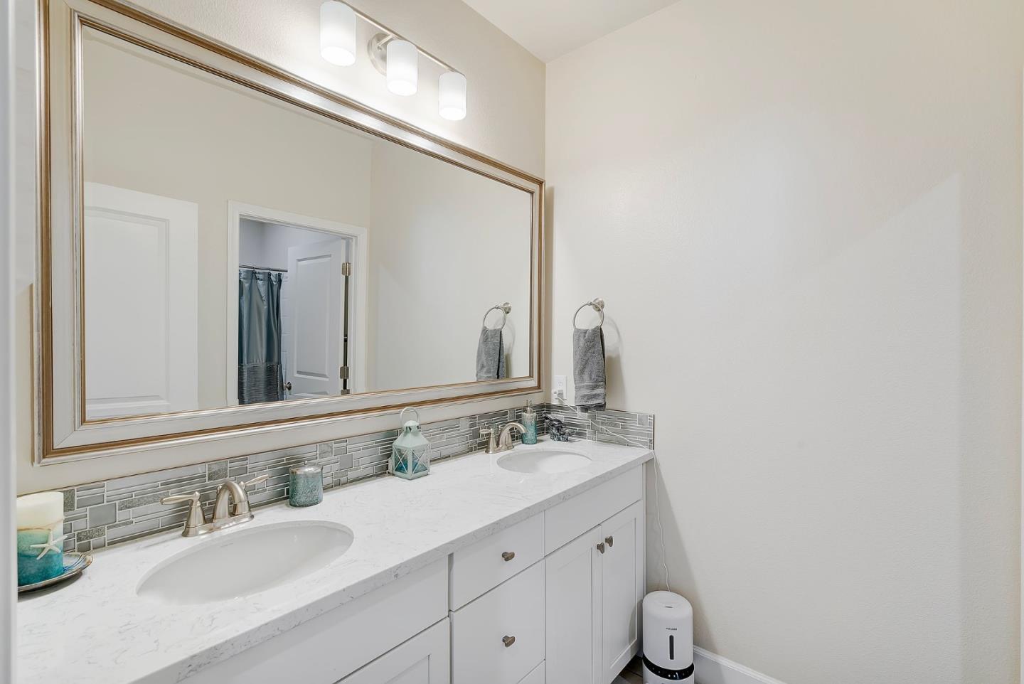 Detail Gallery Image 24 of 42 For 515 Alicante Dr, Hollister,  CA 95023 - 4 Beds | 2/1 Baths