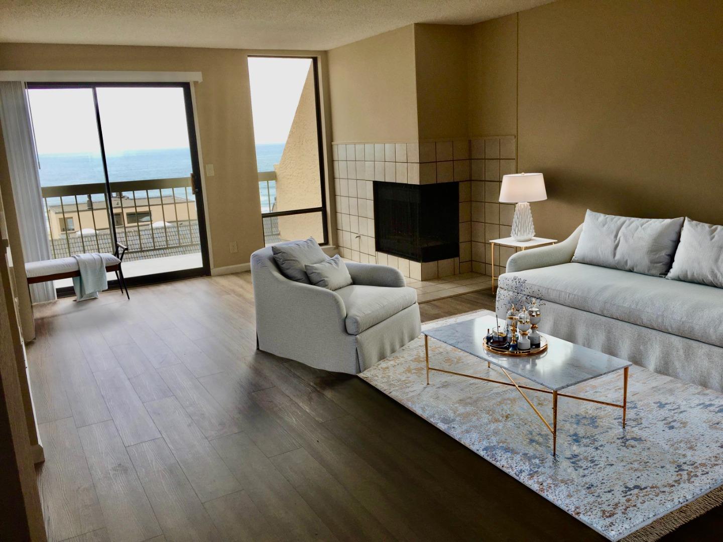 Detail Gallery Image 2 of 12 For 451 Roberts Rd, Pacifica,  CA 94044 - 2 Beds | 2/1 Baths