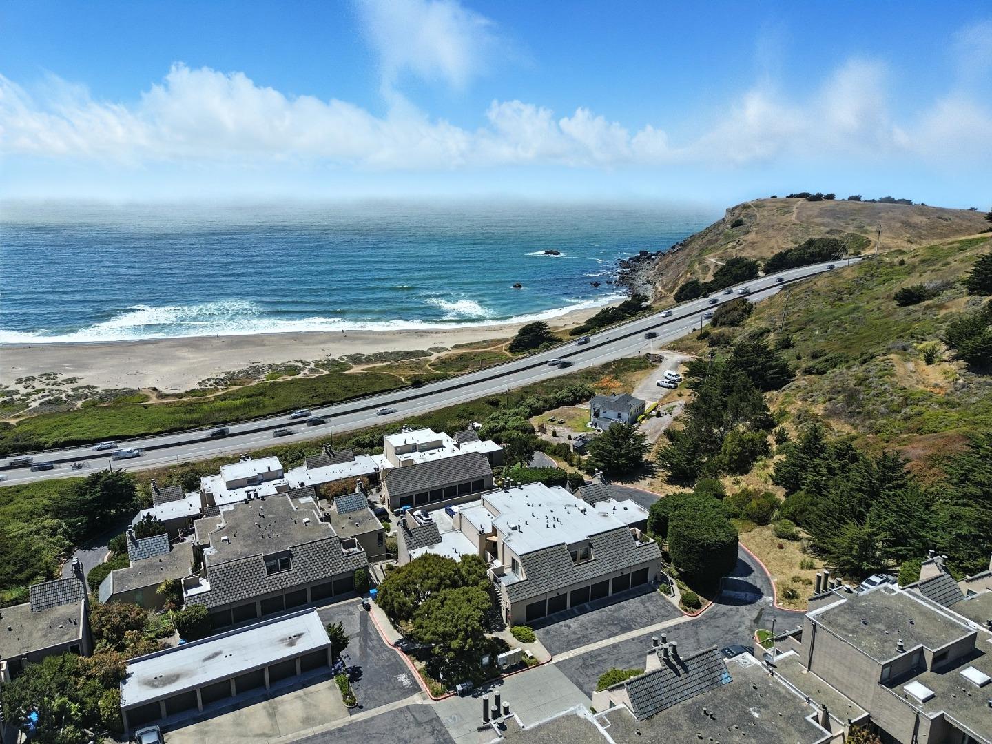 Detail Gallery Image 27 of 28 For 451 Roberts Rd, Pacifica,  CA 94044 - 2 Beds | 2/1 Baths
