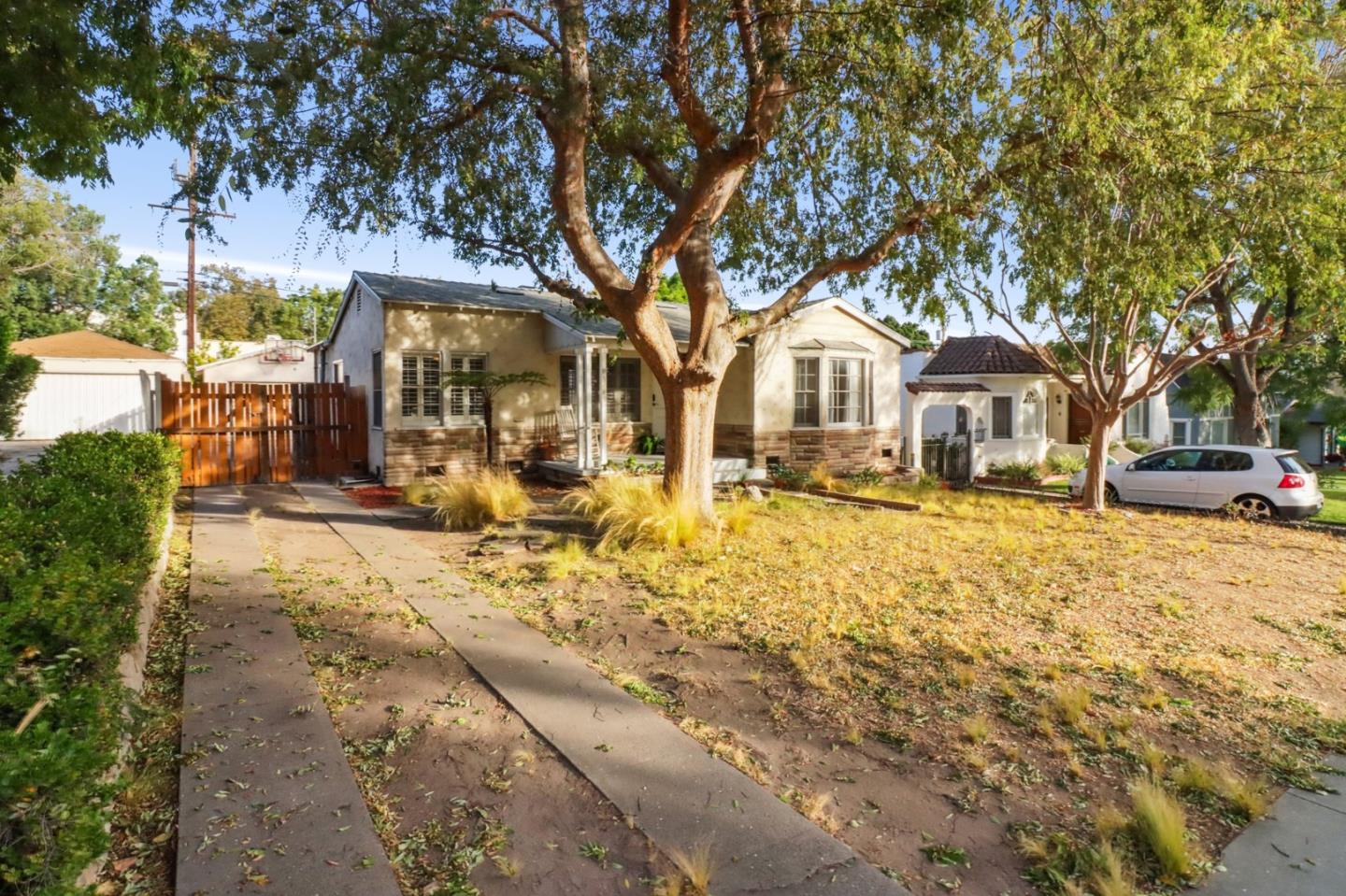 Detail Gallery Image 1 of 1 For 3448 Downing Ave, Glendale,  CA 91208 - 2 Beds | 2 Baths