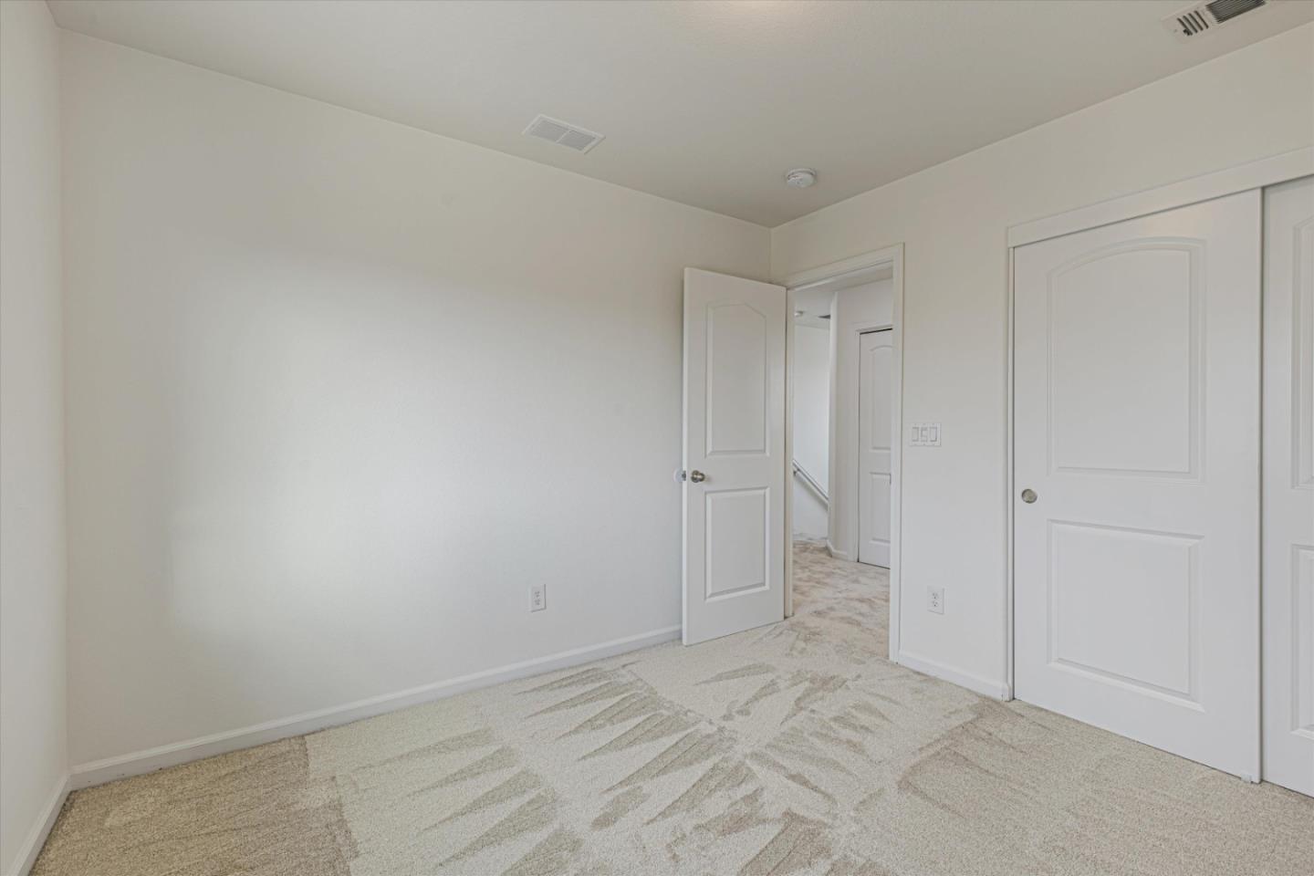 Detail Gallery Image 31 of 55 For 224 Cogburn Cir, Vacaville,  CA 95687 - 3 Beds | 2/1 Baths