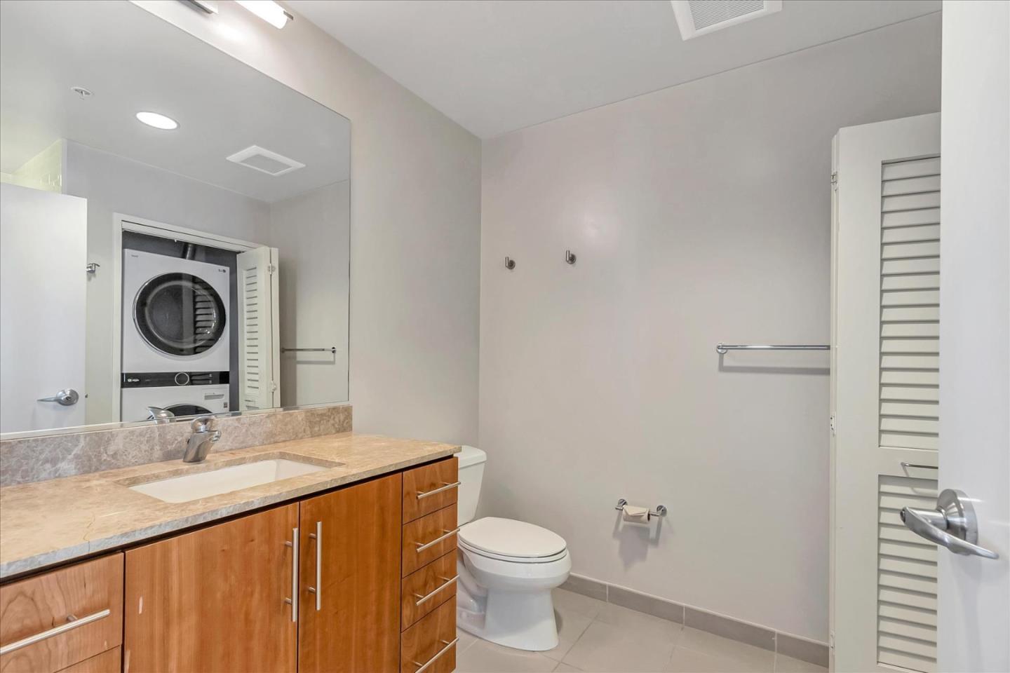 Detail Gallery Image 11 of 22 For 38 N Almaden Blvd #1320,  San Jose,  CA 95110 - 2 Beds | 2 Baths