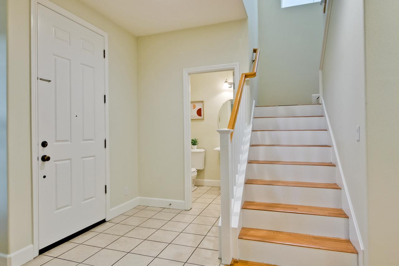 Detail Gallery Image 16 of 55 For 3733 Evangelho Cir, San Jose,  CA 95148 - 3 Beds | 2/1 Baths