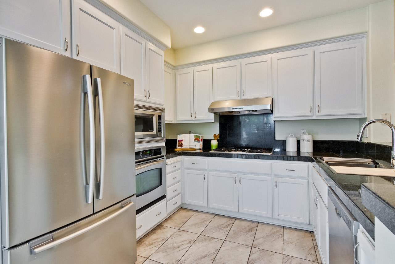 Detail Gallery Image 21 of 55 For 3733 Evangelho Cir, San Jose,  CA 95148 - 3 Beds | 2/1 Baths