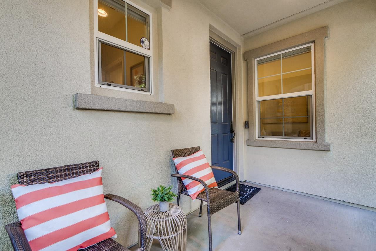 Detail Gallery Image 3 of 55 For 3733 Evangelho Cir, San Jose,  CA 95148 - 3 Beds | 2/1 Baths