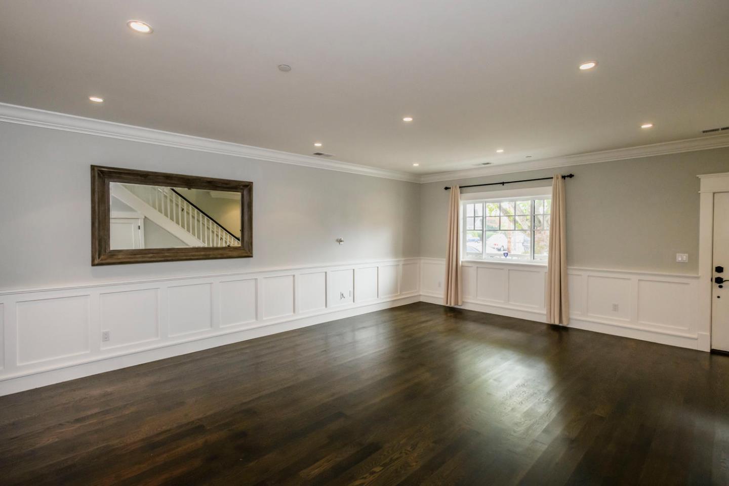 Detail Gallery Image 5 of 22 For 904 Bayswater Ave #3,  Burlingame,  CA 94010 - 2 Beds | 2/1 Baths