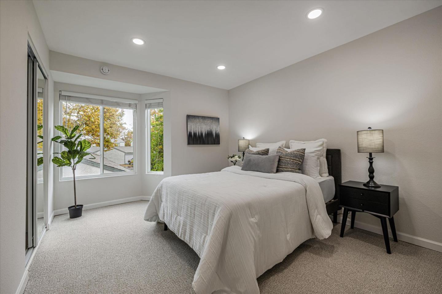 Detail Gallery Image 17 of 39 For 862 Cabot Ln, Foster City,  CA 94404 - 4 Beds | 2/1 Baths