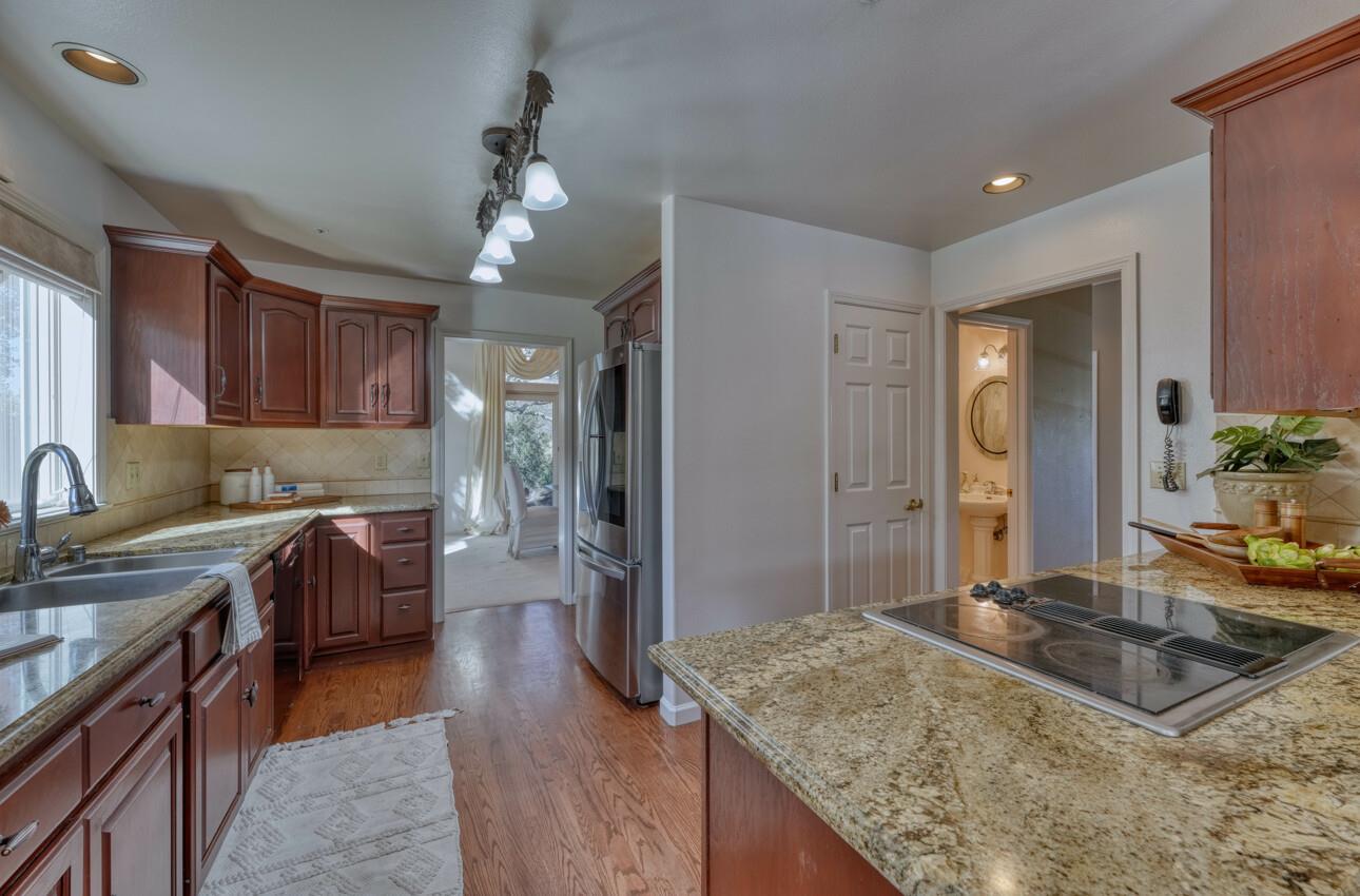 Detail Gallery Image 17 of 74 For 28837 Underwood Rd, Corral De Tierra,  CA 93908 - 5 Beds | 4 Baths