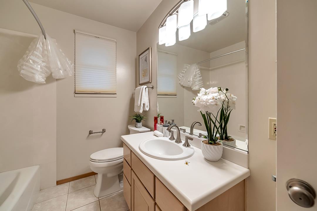 Detail Gallery Image 17 of 25 For 3855 Yale Way, Livermore,  CA 94550 - 4 Beds | 2/1 Baths