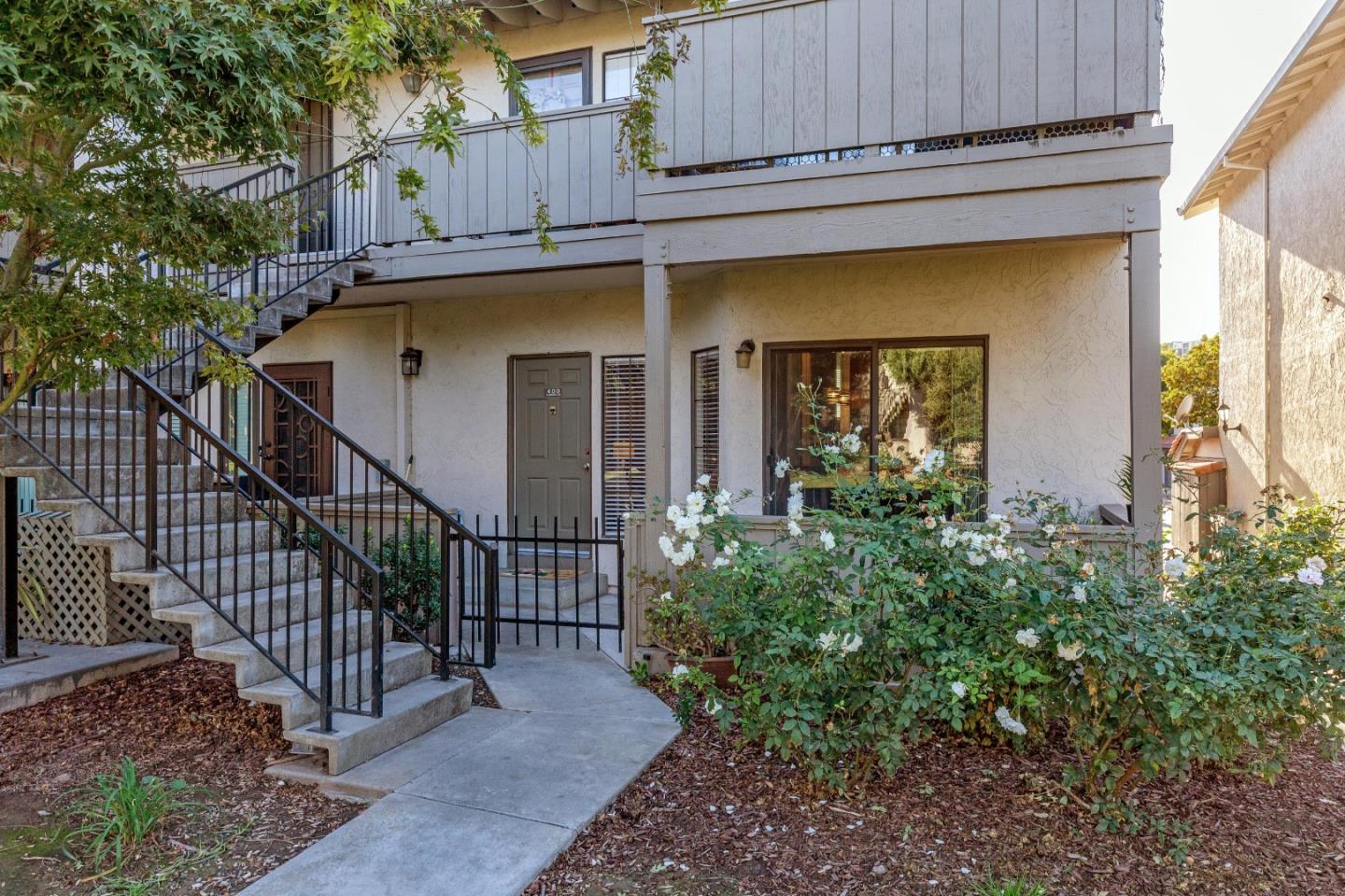 Detail Gallery Image 1 of 21 For 400 Kenbrook Cir, San Jose,  CA 95111 - 2 Beds | 1 Baths