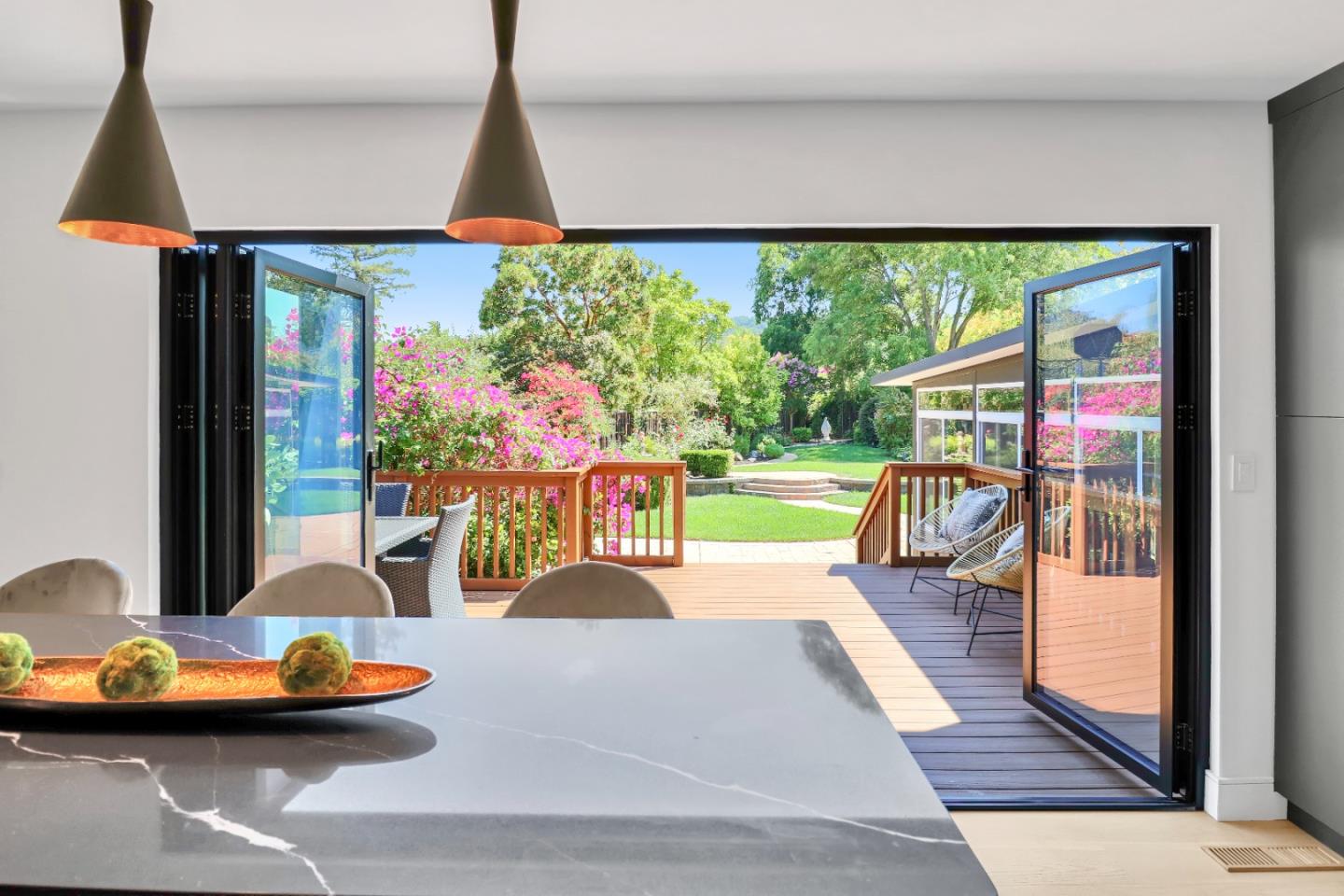 Detail Gallery Image 13 of 45 For 230 Westchester Dr, Los Gatos,  CA 95032 - 4 Beds | 3 Baths