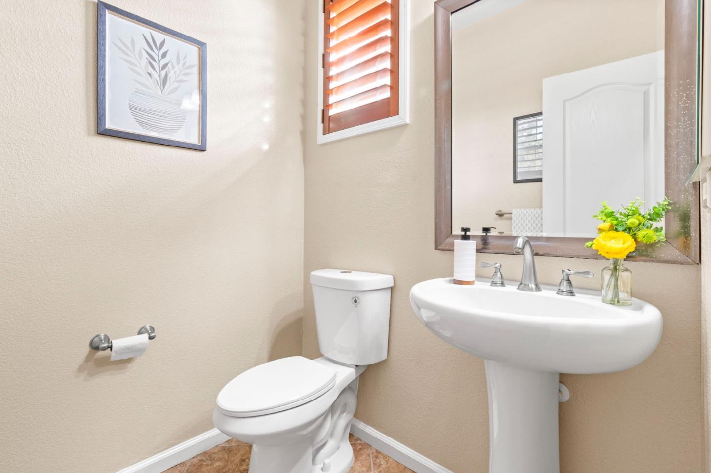 Detail Gallery Image 11 of 29 For 3135 Pleasant Lake Ln, San Jose,  CA 95148 - 4 Beds | 2/1 Baths