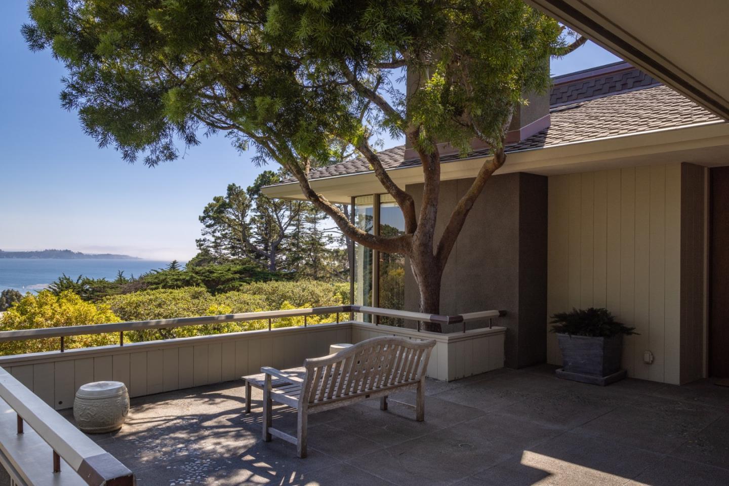 Detail Gallery Image 5 of 44 For 1483 Bonifacio Rd, Pebble Beach,  CA 93953 - 4 Beds | 4/3 Baths