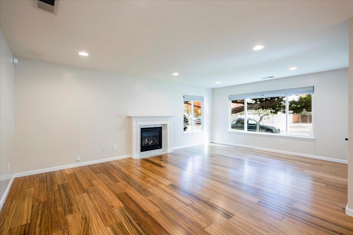 Detail Gallery Image 11 of 27 For 2757 Theresa Ln, San Jose,  CA 95124 - 3 Beds | 2 Baths