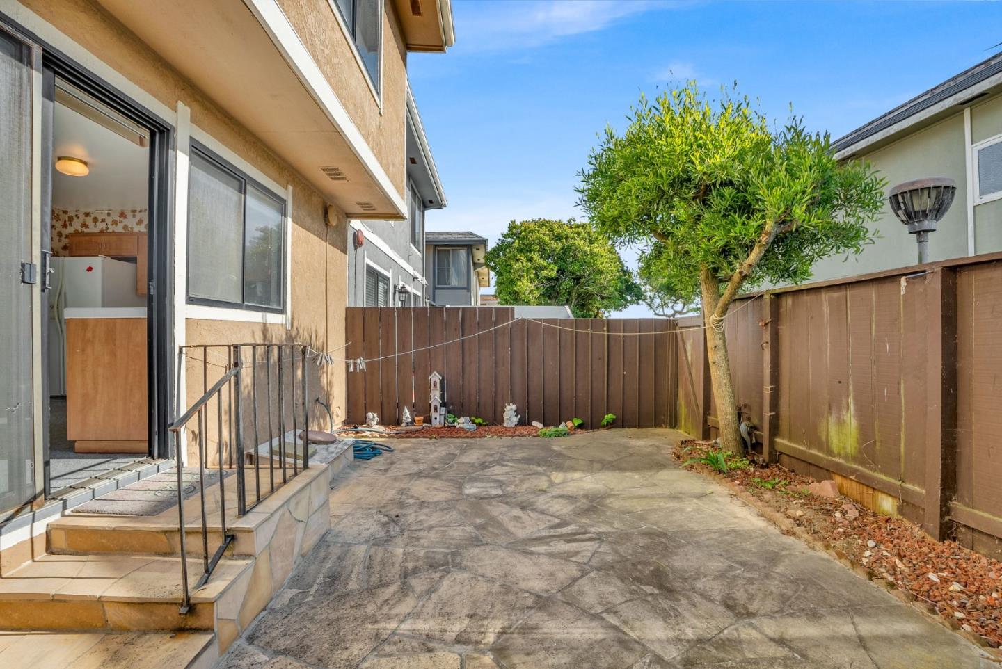 Detail Gallery Image 27 of 31 For 2152 Greendale Dr, South San Francisco,  CA 94080 - 4 Beds | 2 Baths