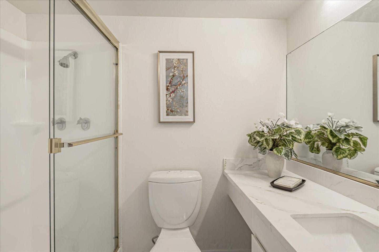 Detail Gallery Image 12 of 27 For 4074 Farm Hill Blvd #2,  Redwood City,  CA 94061 - 2 Beds | 2/1 Baths