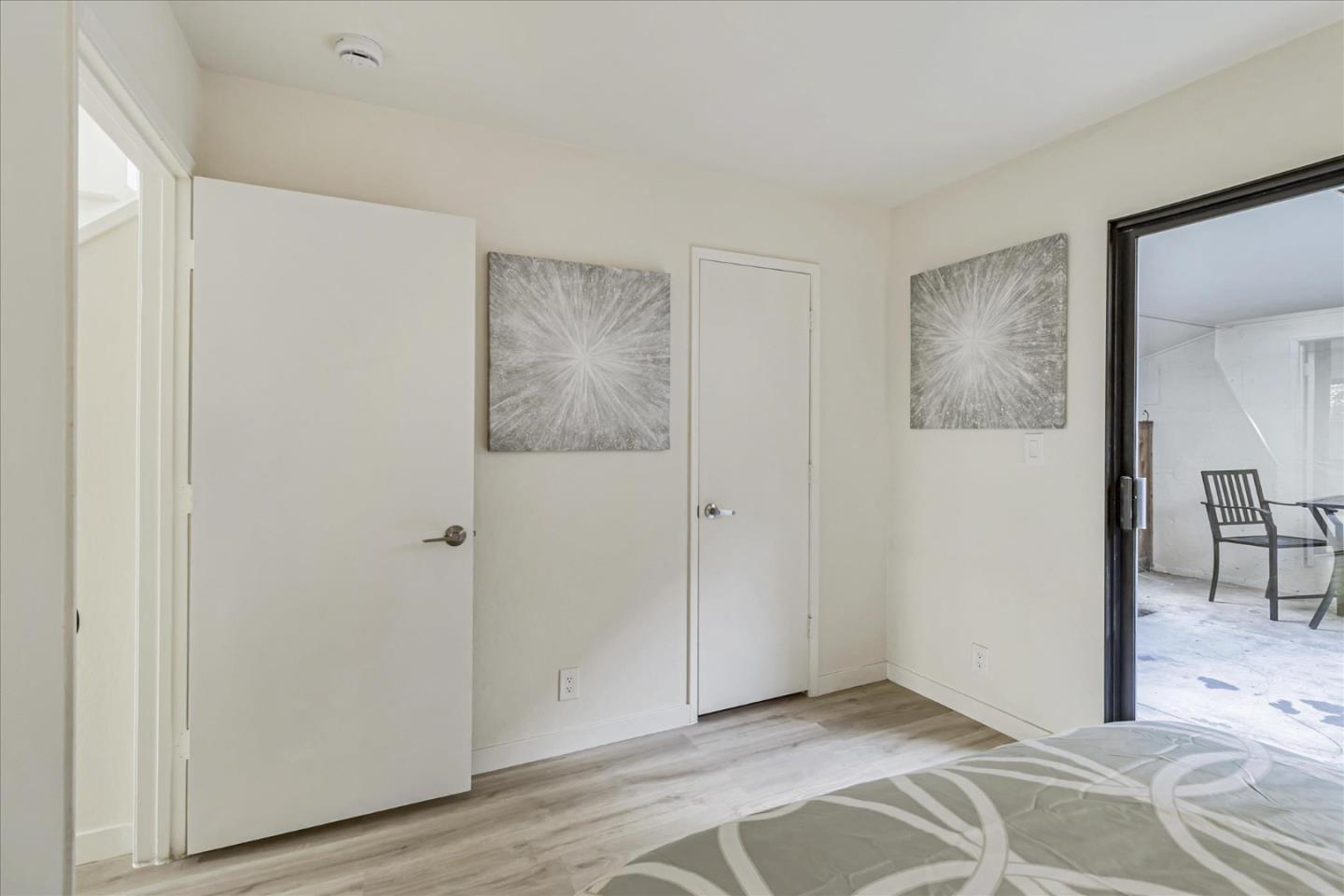 Detail Gallery Image 14 of 27 For 4074 Farm Hill Blvd #2,  Redwood City,  CA 94061 - 2 Beds | 2/1 Baths