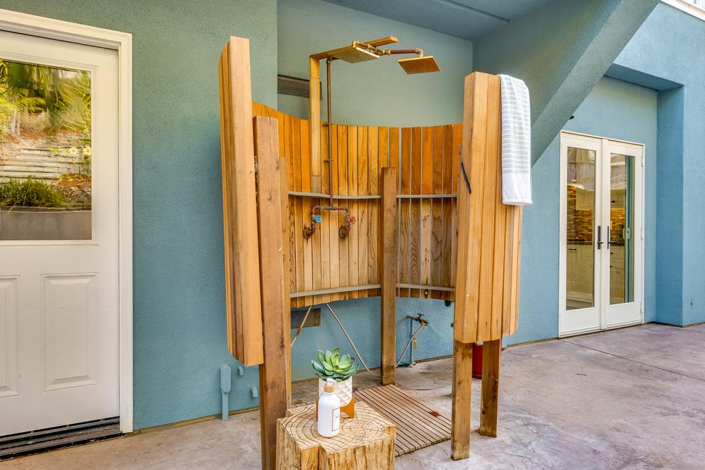 Detail Gallery Image 26 of 44 For 124 Grandview Ter, Santa Cruz,  CA 95060 - 2 Beds | 2/1 Baths