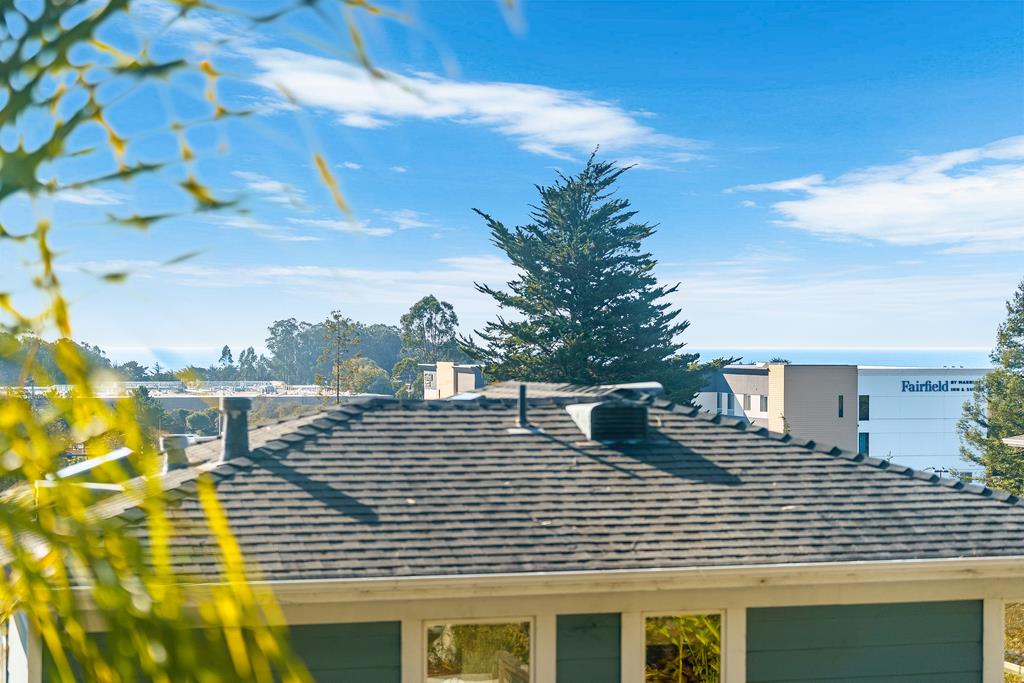 Detail Gallery Image 33 of 44 For 124 Grandview Ter, Santa Cruz,  CA 95060 - 2 Beds | 2/1 Baths