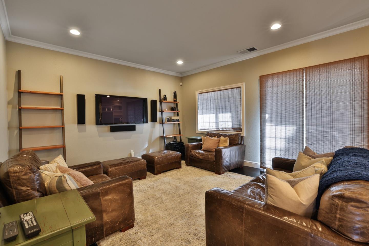 Detail Gallery Image 14 of 36 For 7510 Rainbow Dr, Cupertino,  CA 95014 - 4 Beds | 3/1 Baths