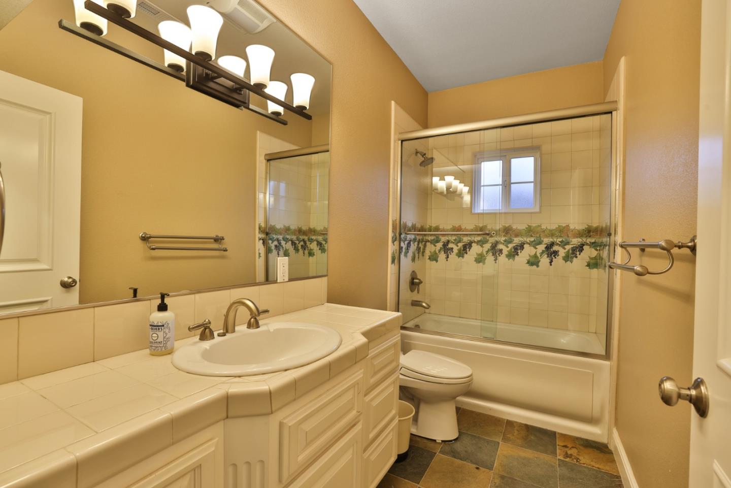 Detail Gallery Image 19 of 36 For 7510 Rainbow Dr, Cupertino,  CA 95014 - 4 Beds | 3/1 Baths