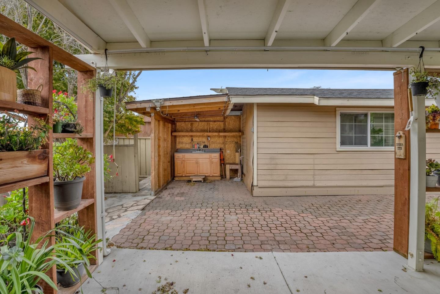 Detail Gallery Image 14 of 28 For 2399 Bermuda Ln, Hayward,  CA 94545 - 3 Beds | 2 Baths