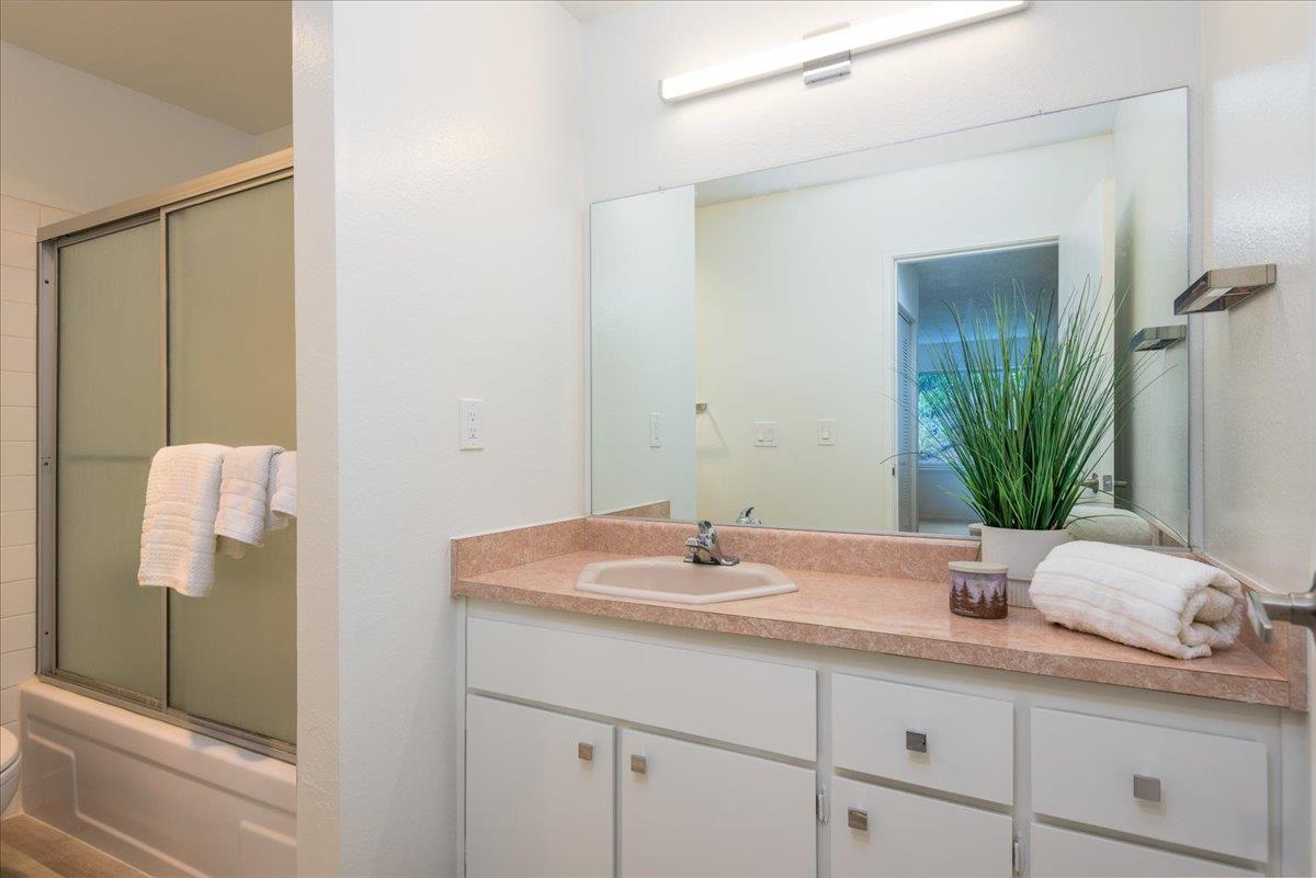 Detail Gallery Image 10 of 19 For 990 Duncan Street 203g,  San Francisco,  CA 94131 - 1 Beds | 1 Baths