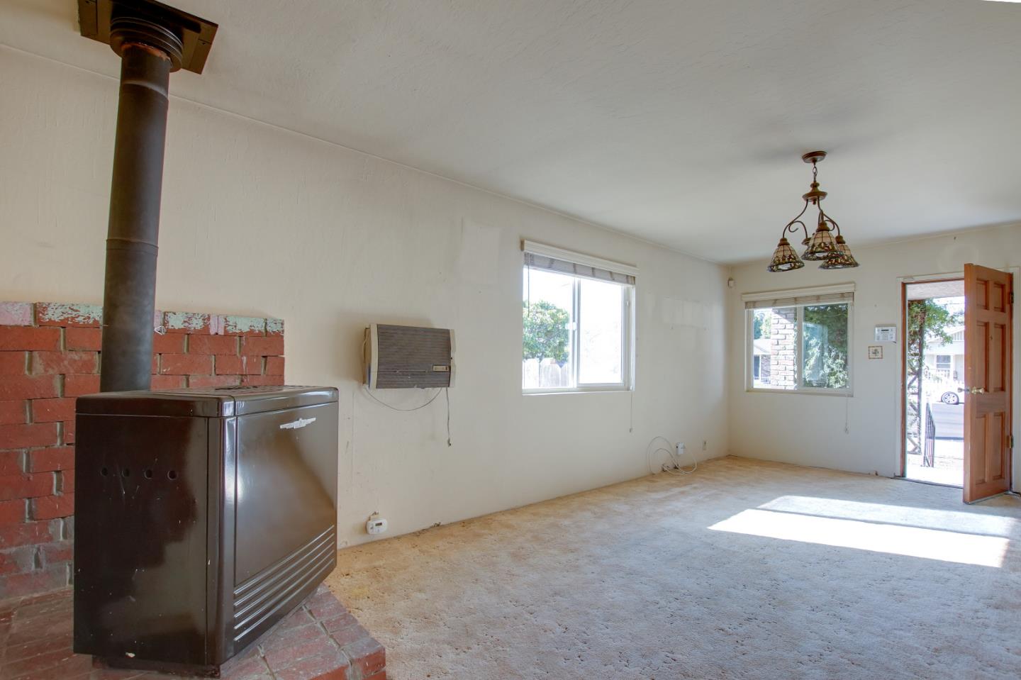 Detail Gallery Image 18 of 29 For 69 Sally St, Hollister,  CA 95023 - 3 Beds | 1 Baths