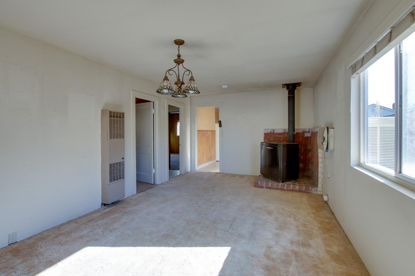 Detail Gallery Image 7 of 29 For 69 Sally St, Hollister,  CA 95023 - 3 Beds | 1 Baths