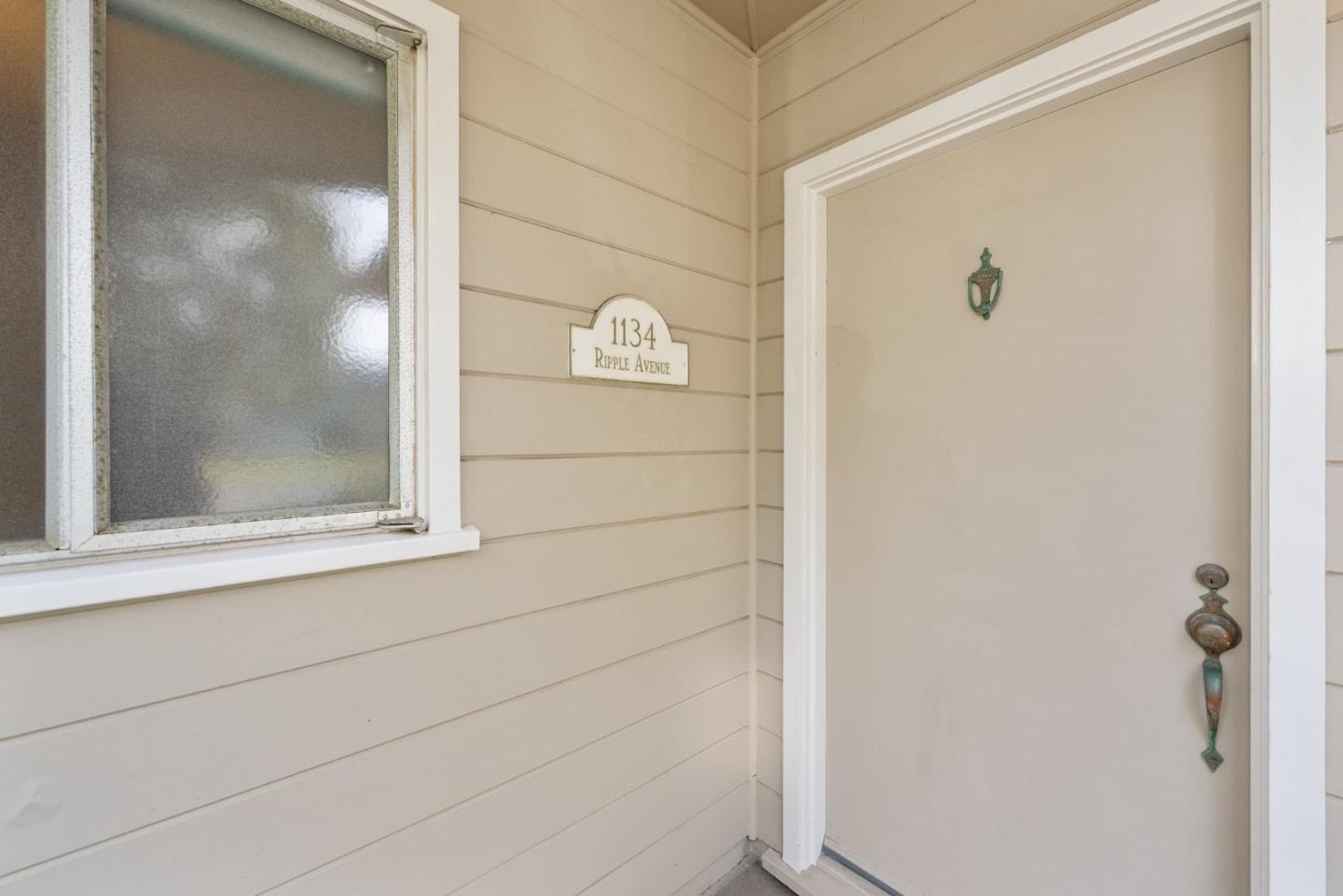 Detail Gallery Image 4 of 56 For 1134 Ripple Ave, Pacific Grove,  CA 93950 - 2 Beds | 1 Baths