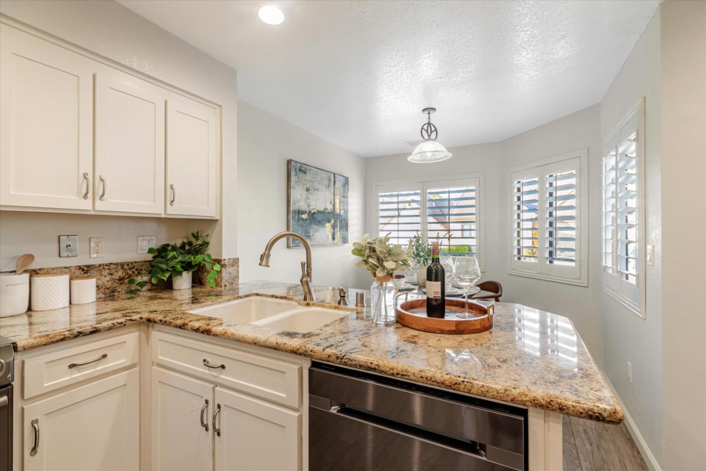 Detail Gallery Image 12 of 59 For 7689 Galloway Dr, San Jose,  CA 95135 - 2 Beds | 2 Baths