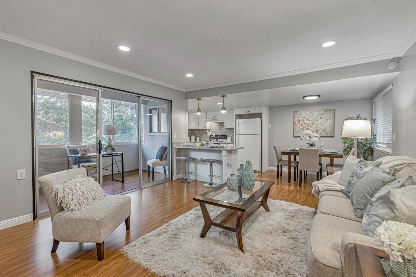 Detail Gallery Image 1 of 29 For 14225 Lora Dr #49,  Los Gatos,  CA 95032 - 1 Beds | 1 Baths