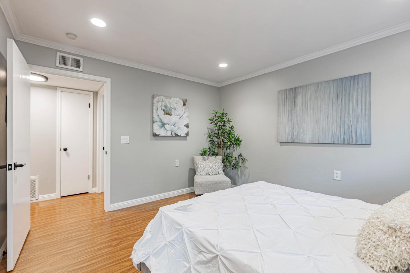 Detail Gallery Image 21 of 29 For 14225 Lora Dr #49,  Los Gatos,  CA 95032 - 1 Beds | 1 Baths