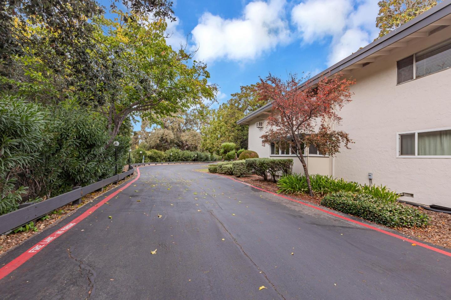 Detail Gallery Image 29 of 29 For 14225 Lora Dr #49,  Los Gatos,  CA 95032 - 1 Beds | 1 Baths