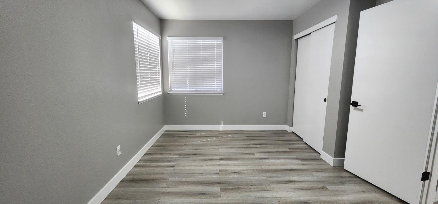 Detail Gallery Image 12 of 33 For 8000 Skywoods Way, Sacramento,  CA 95828 - 4 Beds | 2/1 Baths