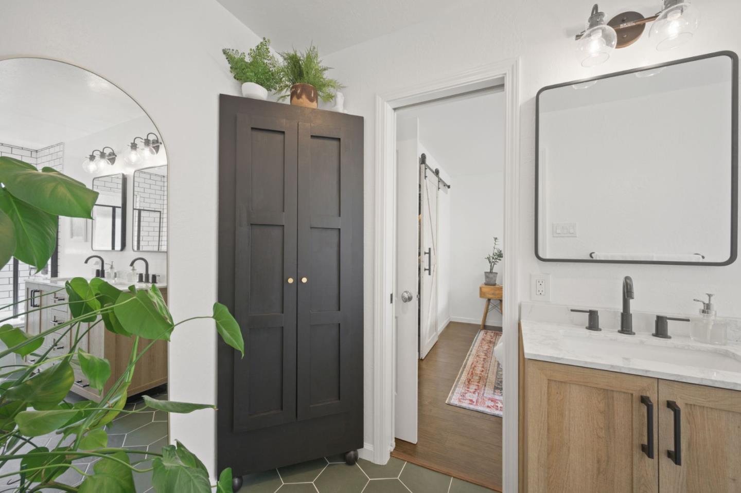 Detail Gallery Image 18 of 32 For 19336 Garrison Ave, Castro Valley,  CA 94546 - 3 Beds | 2 Baths