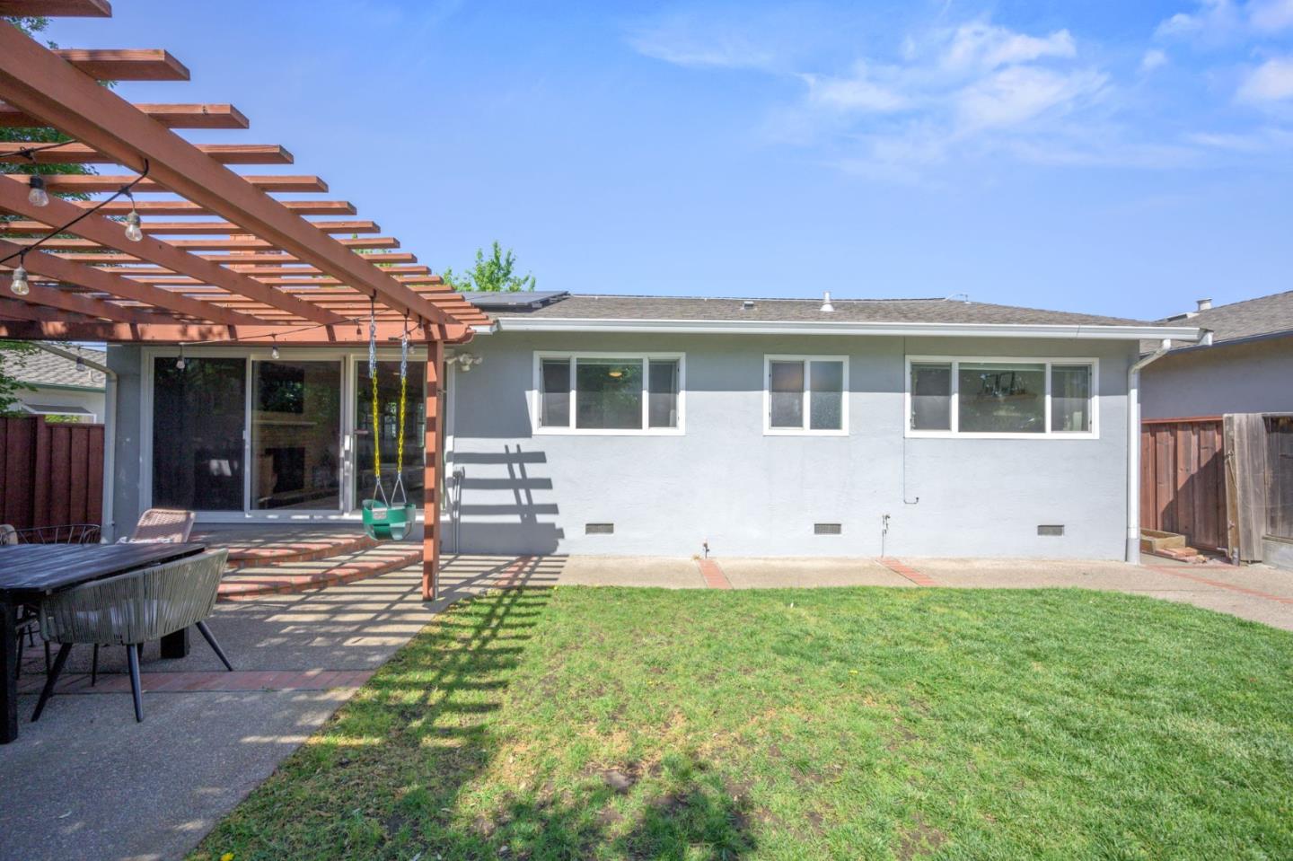 Detail Gallery Image 26 of 32 For 19336 Garrison Ave, Castro Valley,  CA 94546 - 3 Beds | 2 Baths