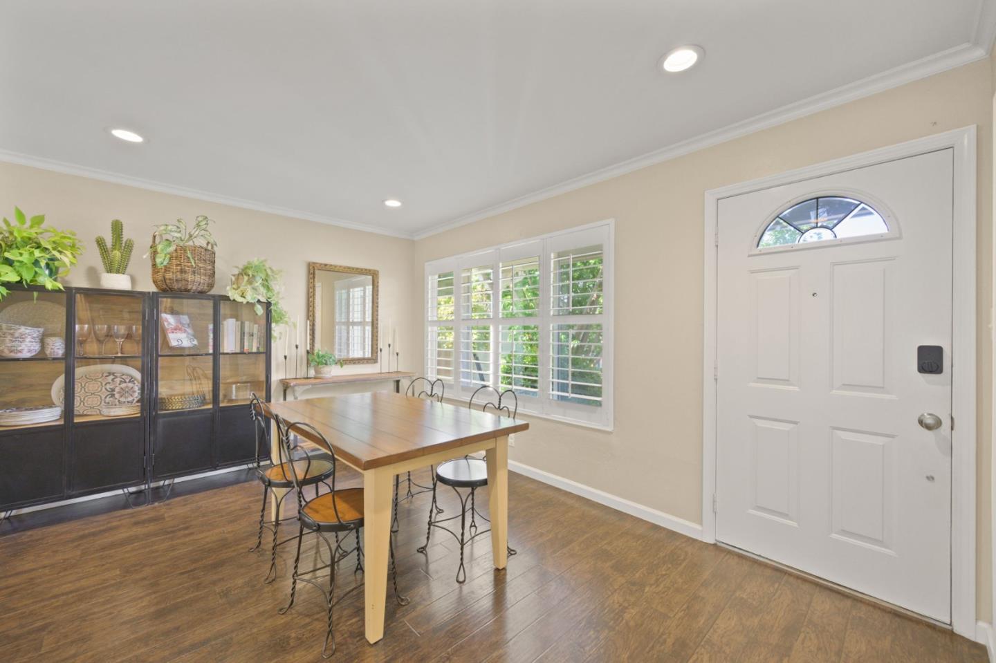 Detail Gallery Image 7 of 32 For 19336 Garrison Ave, Castro Valley,  CA 94546 - 3 Beds | 2 Baths