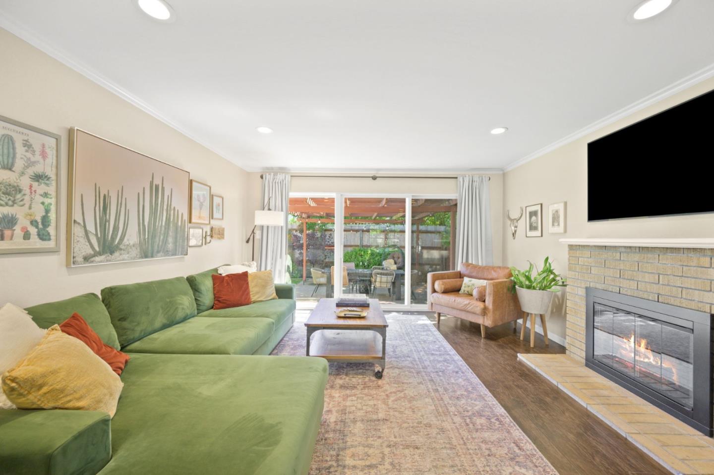 Detail Gallery Image 9 of 32 For 19336 Garrison Ave, Castro Valley,  CA 94546 - 3 Beds | 2 Baths