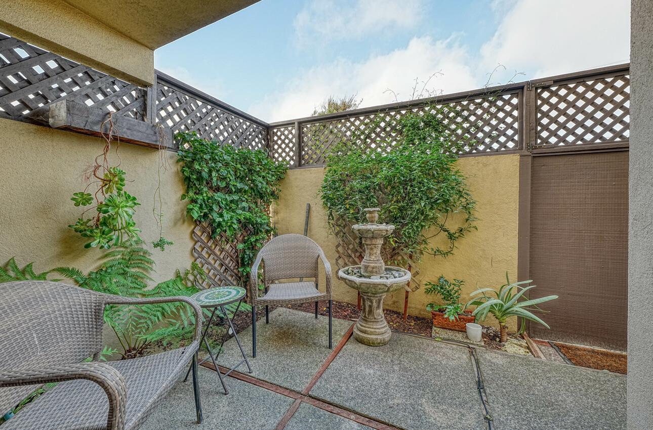 Detail Gallery Image 13 of 34 For 1051 Padre Dr #4,  Salinas,  CA 93901 - 2 Beds | 2 Baths