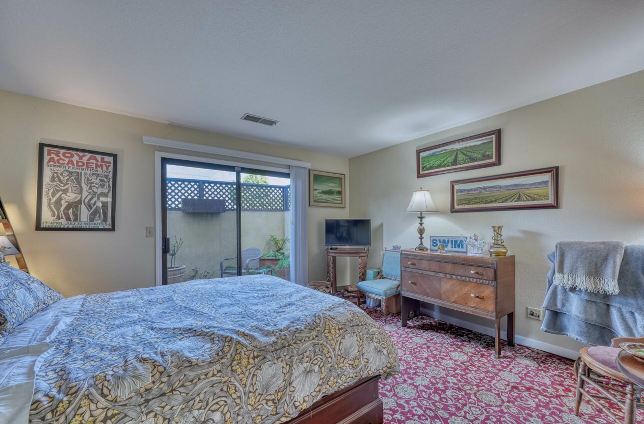 Detail Gallery Image 22 of 34 For 1051 Padre Dr #4,  Salinas,  CA 93901 - 2 Beds | 2 Baths