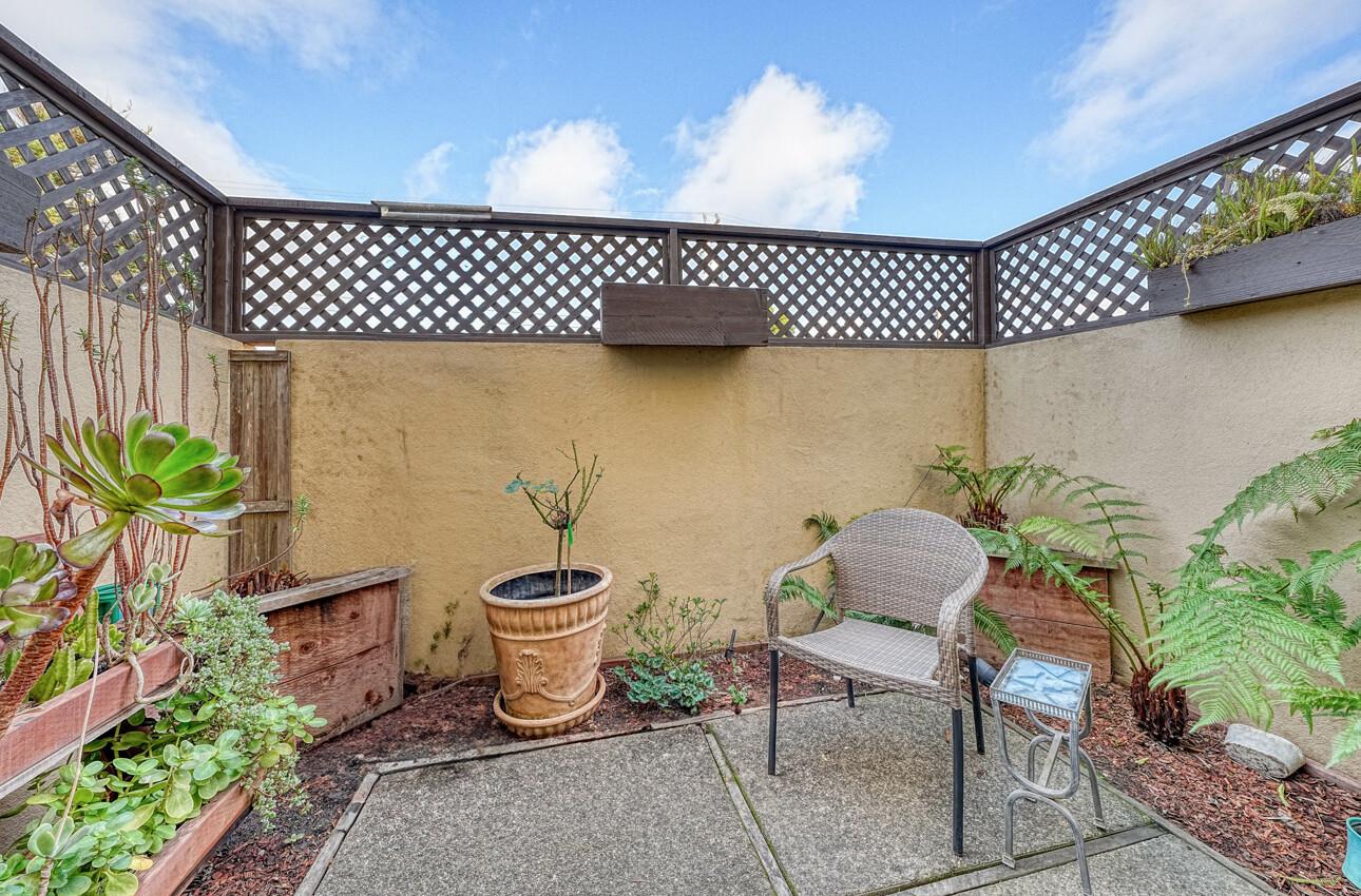 Detail Gallery Image 24 of 34 For 1051 Padre Dr #4,  Salinas,  CA 93901 - 2 Beds | 2 Baths