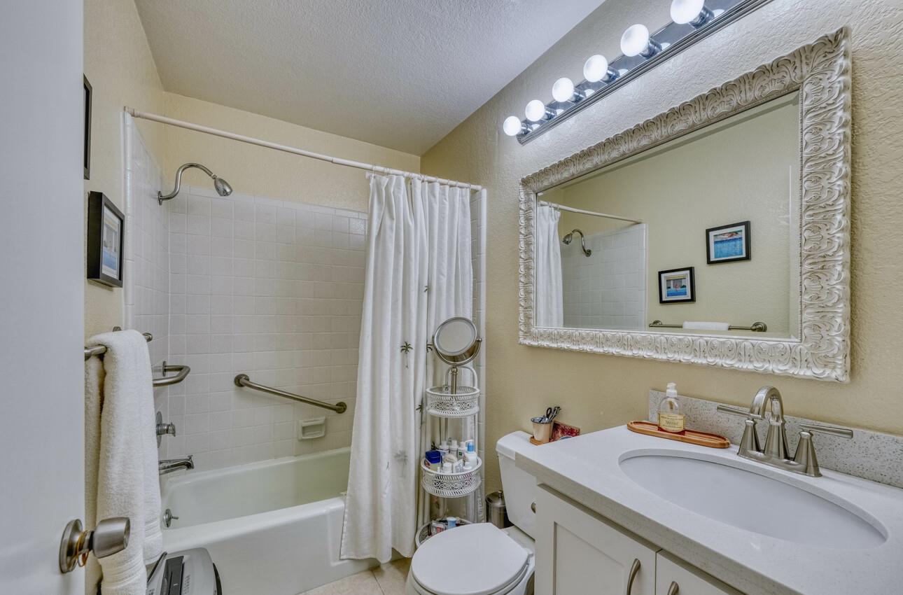 Detail Gallery Image 26 of 34 For 1051 Padre Dr #4,  Salinas,  CA 93901 - 2 Beds | 2 Baths