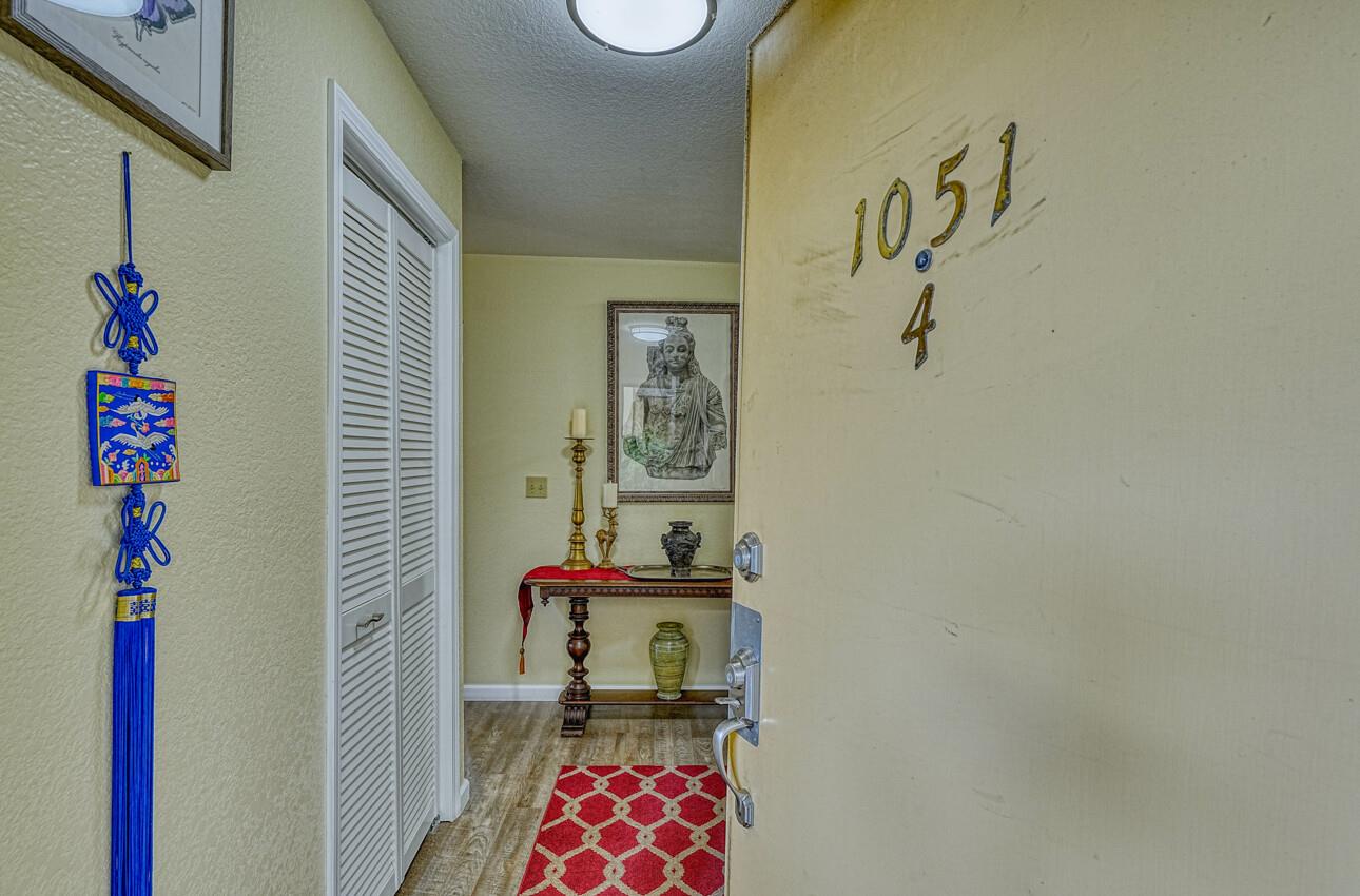 Detail Gallery Image 3 of 34 For 1051 Padre Dr #4,  Salinas,  CA 93901 - 2 Beds | 2 Baths