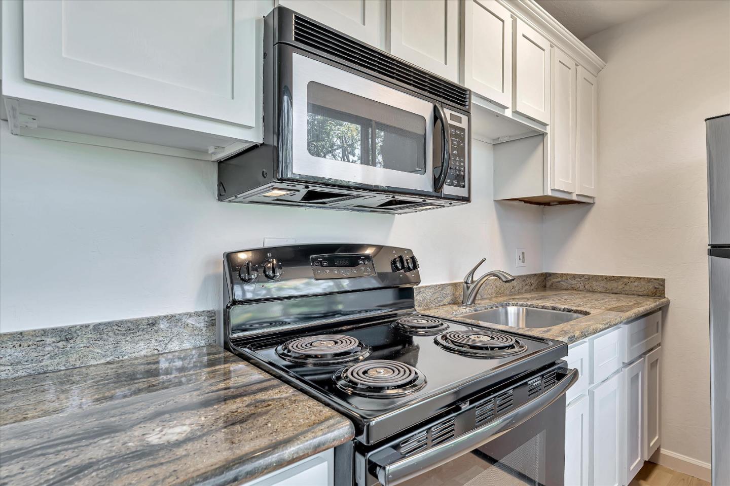 Detail Gallery Image 12 of 45 For 455 Crescent St #312,  Oakland,  CA 94610 - 1 Beds | 1 Baths