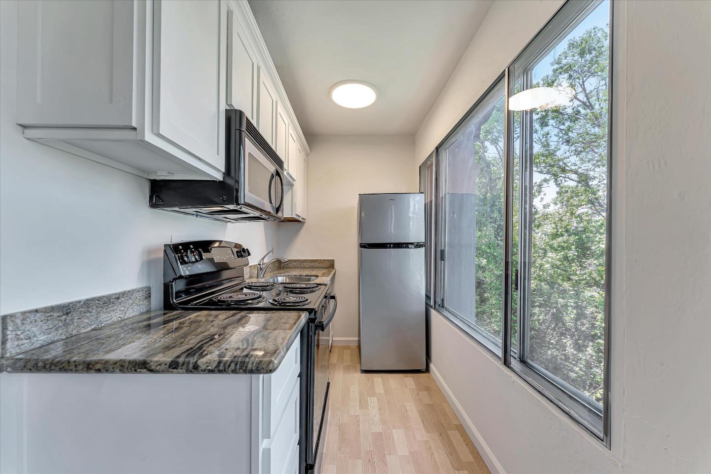 Detail Gallery Image 13 of 45 For 455 Crescent St #312,  Oakland,  CA 94610 - 1 Beds | 1 Baths