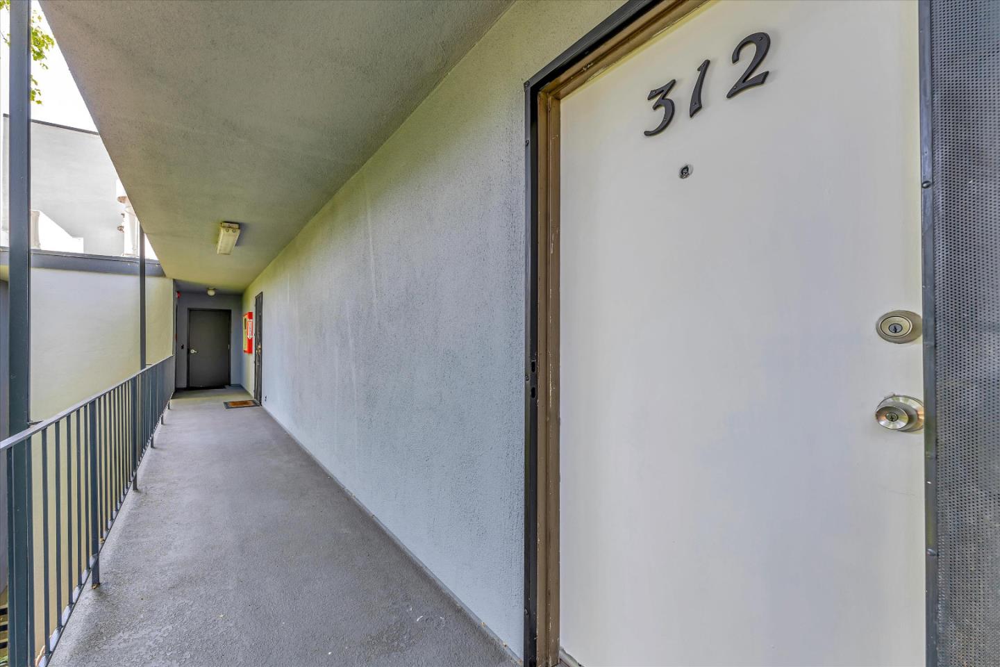 Detail Gallery Image 32 of 45 For 455 Crescent St #312,  Oakland,  CA 94610 - 1 Beds | 1 Baths