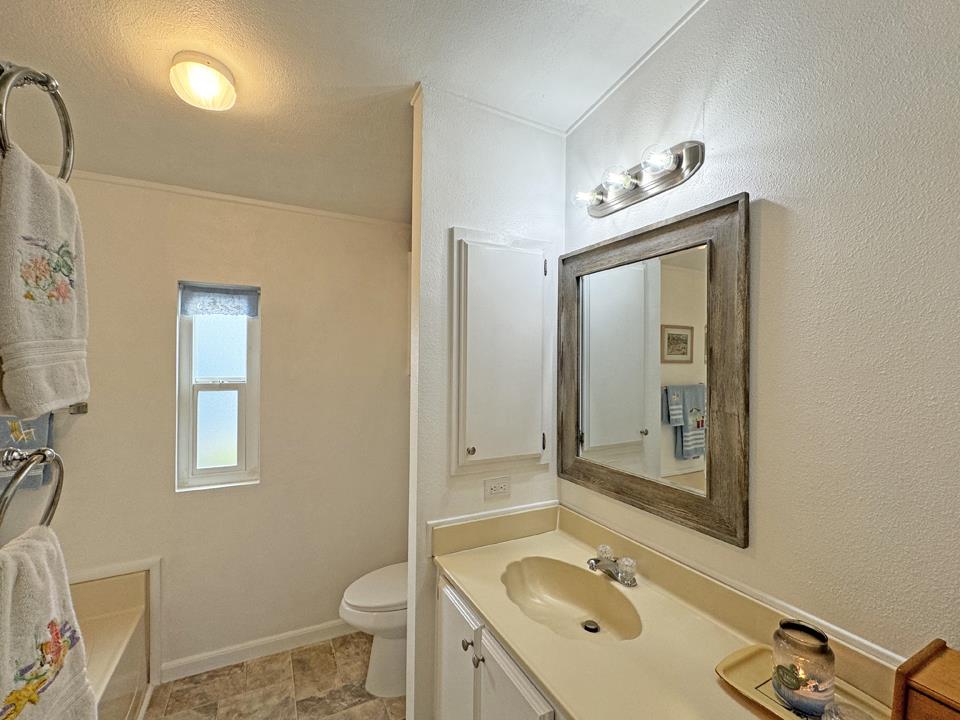 Detail Gallery Image 16 of 26 For 3 El Paseo #3,  Half Moon Bay,  CA 94019 - 2 Beds | 2 Baths