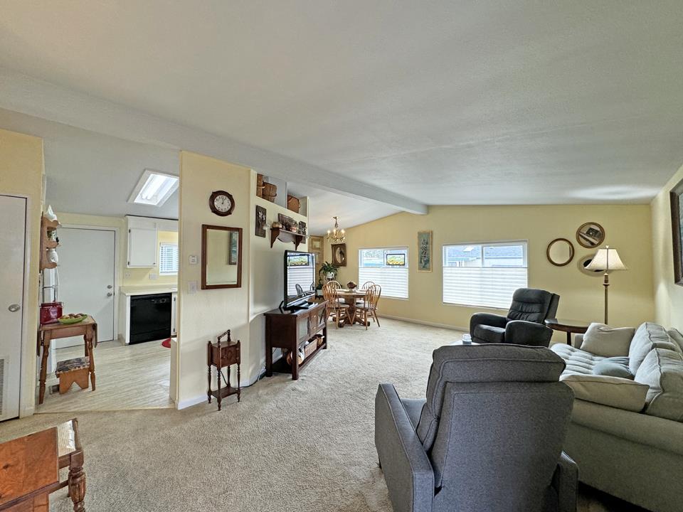 Detail Gallery Image 4 of 26 For 3 El Paseo #3,  Half Moon Bay,  CA 94019 - 2 Beds | 2 Baths